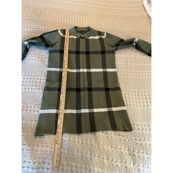 Tahari Windowpane Plaid Cardigan Sweater Long Pockets Size ? Medium to Large - Picture 9 of 12